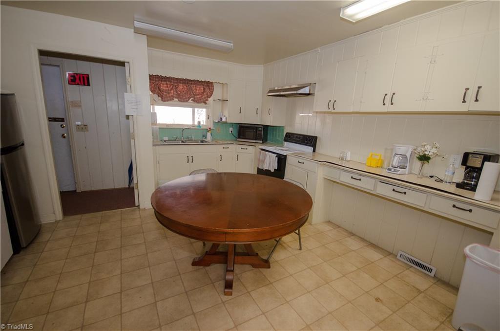 3151 Reynolda Road Winston-Salem, NC 27106 - Photo 25 of 30 Gallery Image 25