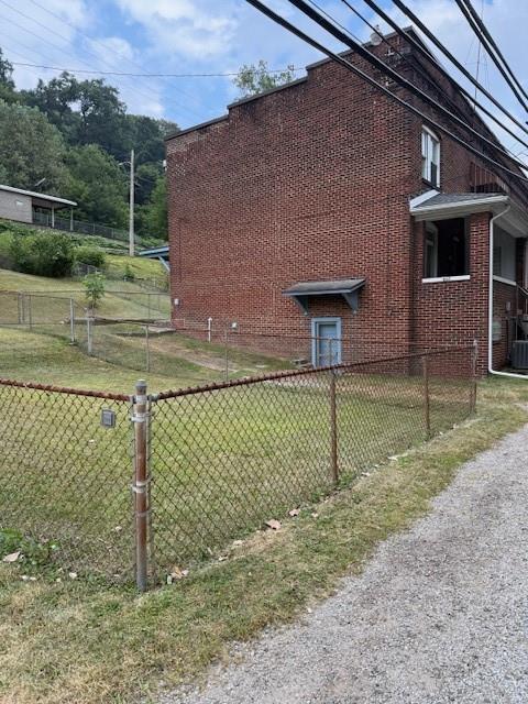 837 Guys Run Road Pittsburgh, PA 15238 - Photo 3 of 27 Gallery Image 3