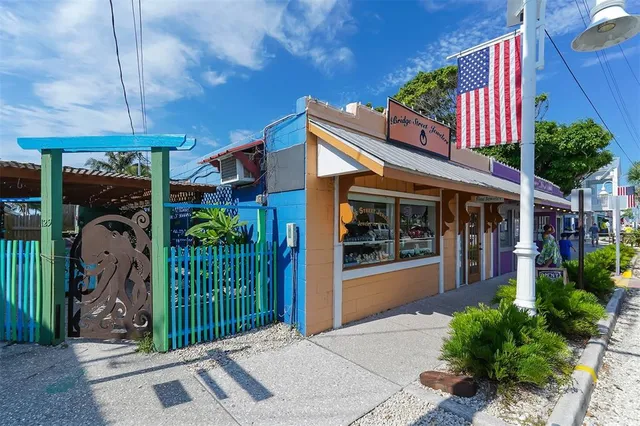 $2,000 | 5911 39th Avenue West, Bradenton, FL 34209