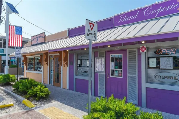 $2,000 | 5911 39th Avenue West, Bradenton, FL 34209