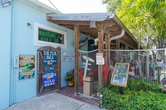 $2,000 | 5911 39th Avenue West, Bradenton, FL 34209