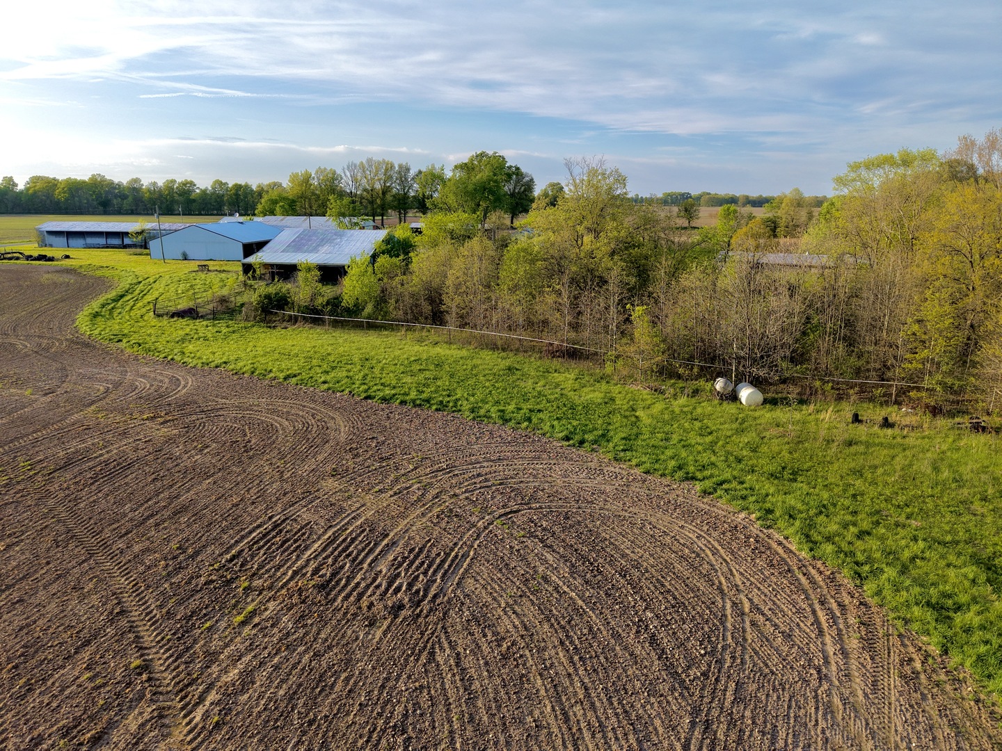 0 North 1900th Street Mount Carmel, IL 62863 - Photo 12 of 50 a view of a lake with a houses