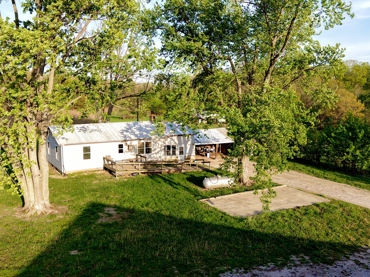 0 North 1900th Street Mount Carmel, IL 62863 - Photo 2 of 50 a backyard of a house with table and chairs