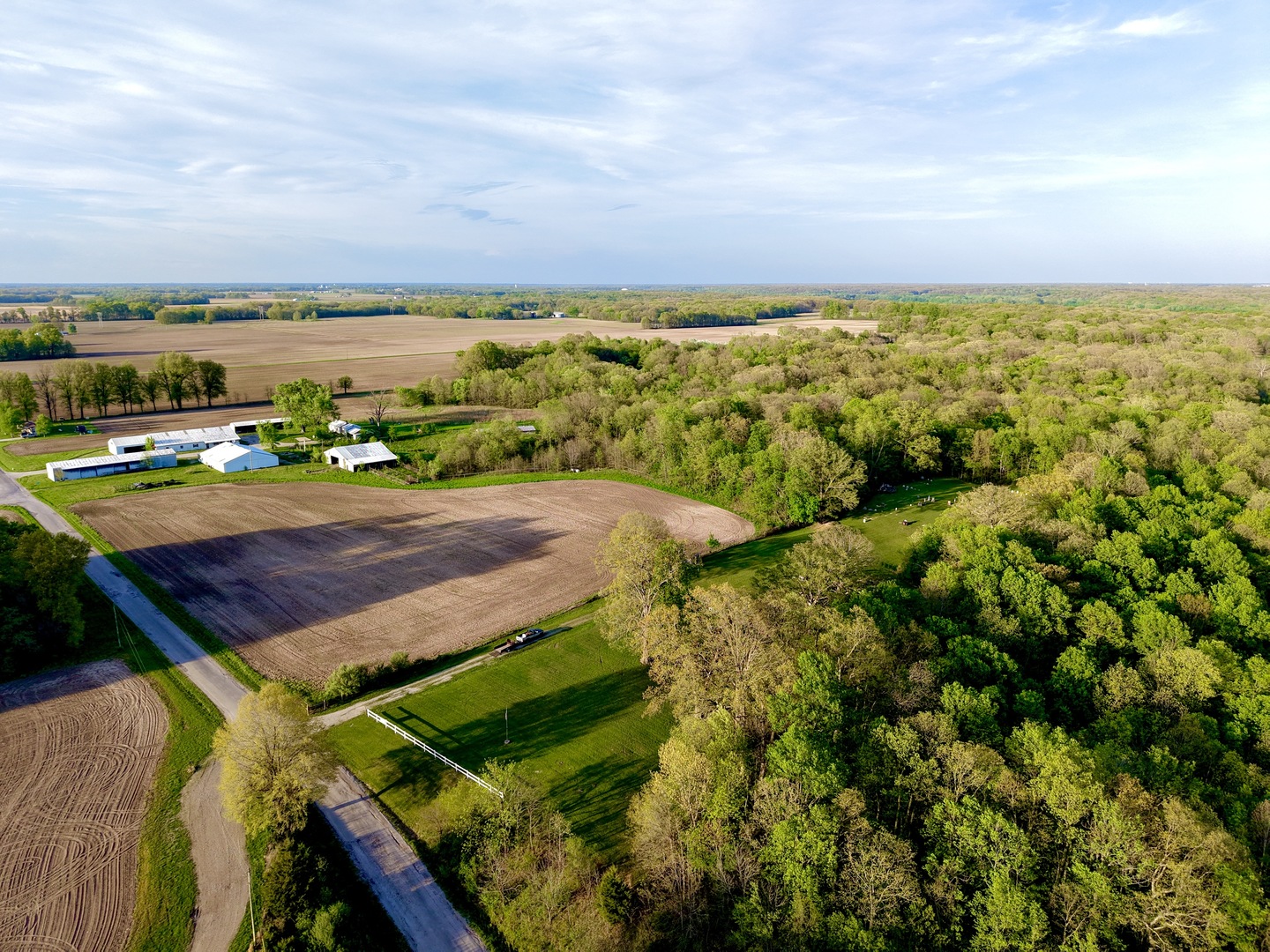 0 North 1900th Street Mount Carmel, IL 62863 - Photo 8 of 50 a view of a yard with an ocean