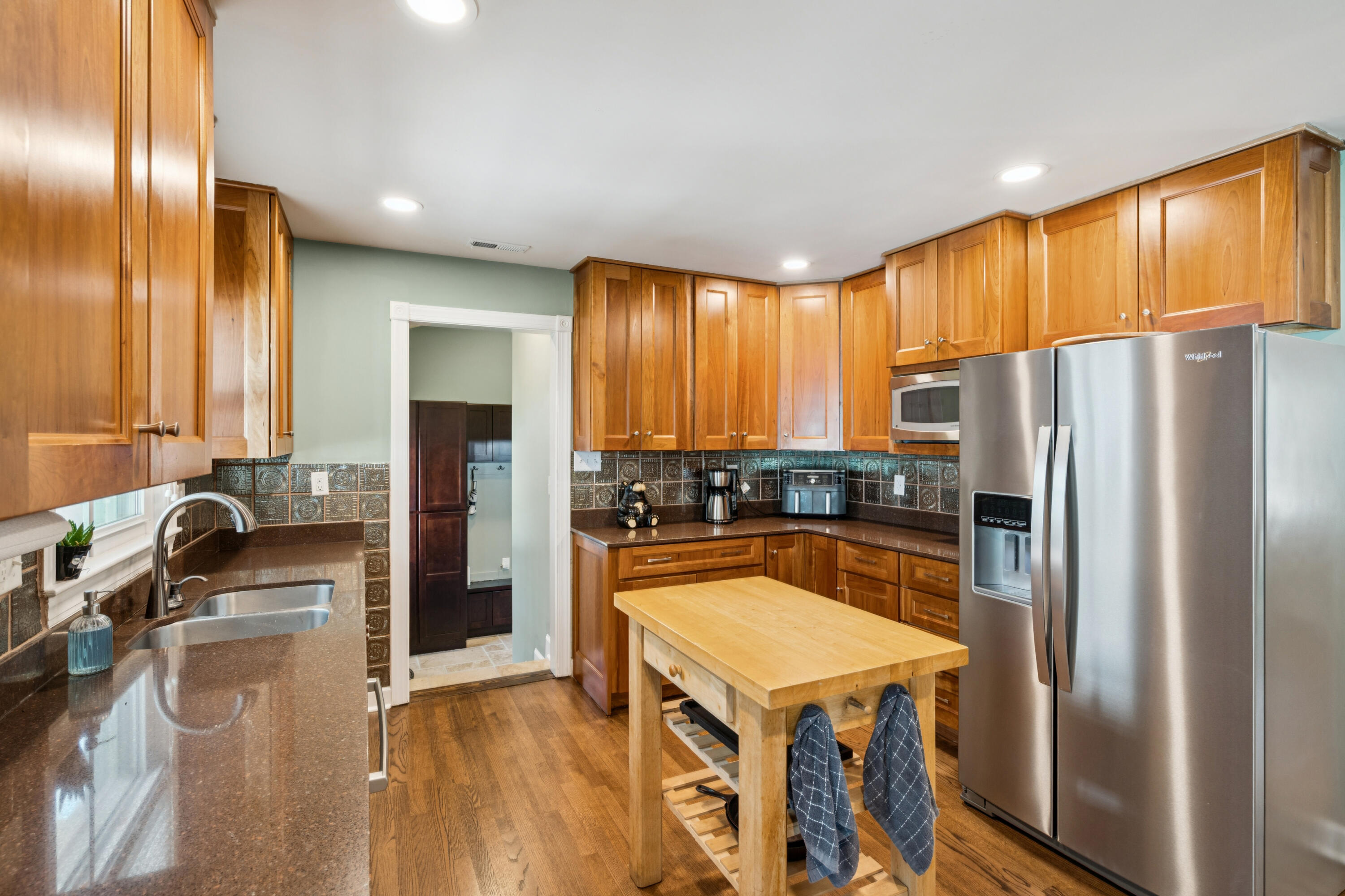 762 Swanson Avenue Charleston, SC 29412 - Photo 23 of 75 762SwansonAve-KeenEyeMarketing-022