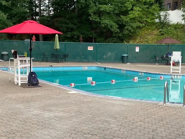 $1,800 | 2261 Palmer Avenue, Unit 1F, New Rochelle, NY 10801