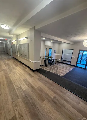 $1,800 | 2261 Palmer Avenue, Unit 1F, New Rochelle, NY 10801