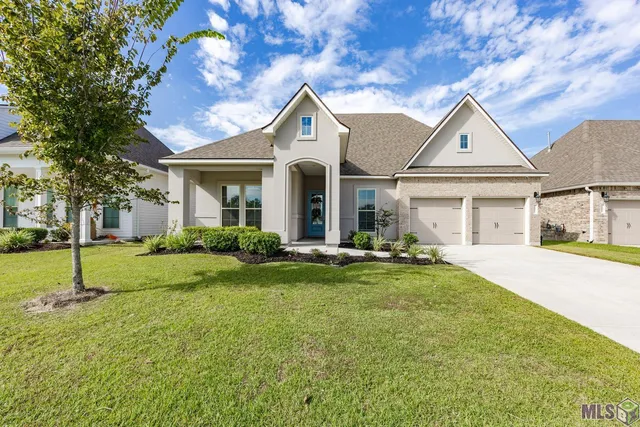 $380,000 | 58870 April Lane, Plaquemine, LA 70764