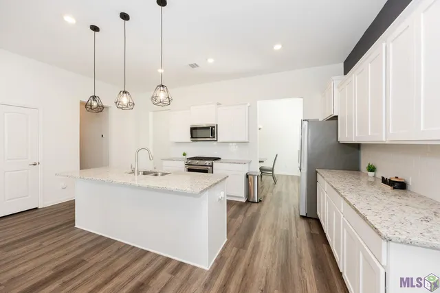 $380,000 | 58870 April Lane, Plaquemine, LA 70764