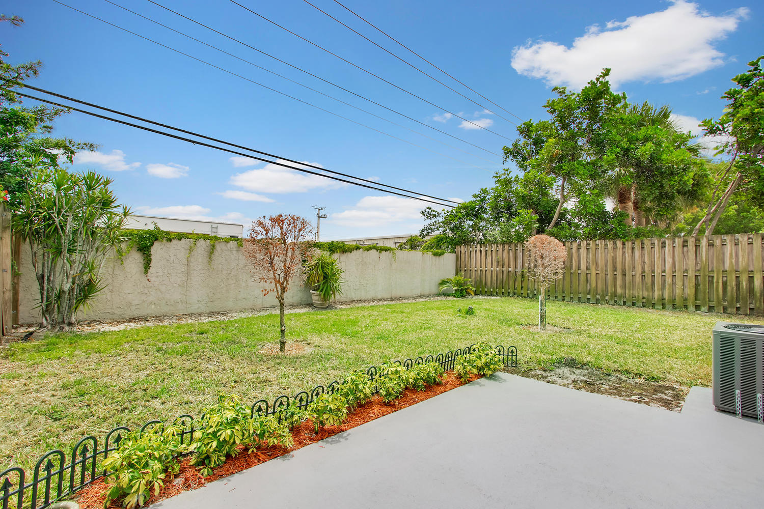 141 East Riverside Drive, Unit 31 Jupiter, FL 33469 - Photo 18 of 19 141 E Riverside Dr Jupiter FL-large-018-