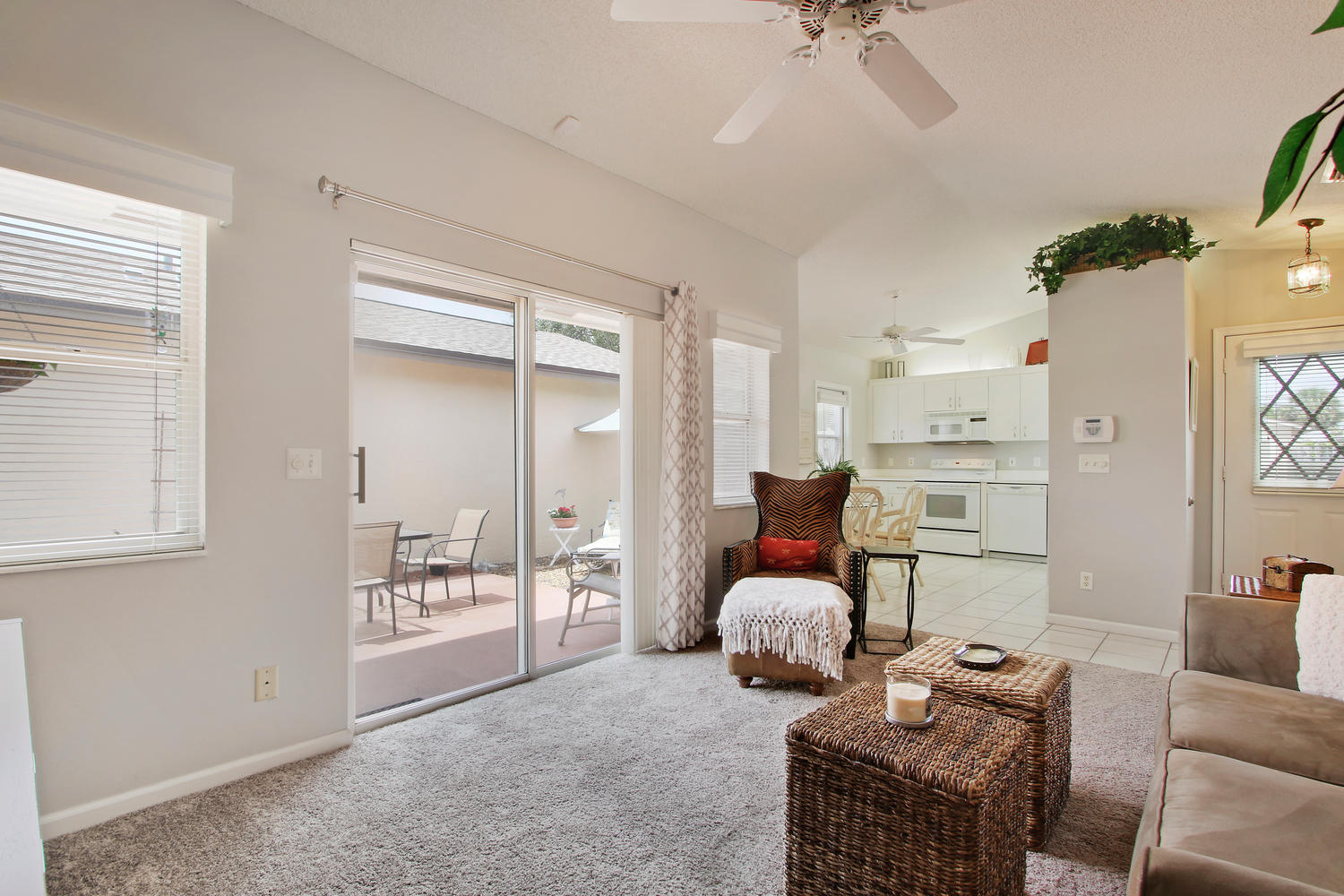 141 East Riverside Drive, Unit 31 Jupiter, FL 33469 - Photo 6 of 19 141 E Riverside Dr Jupiter FL-large-006-