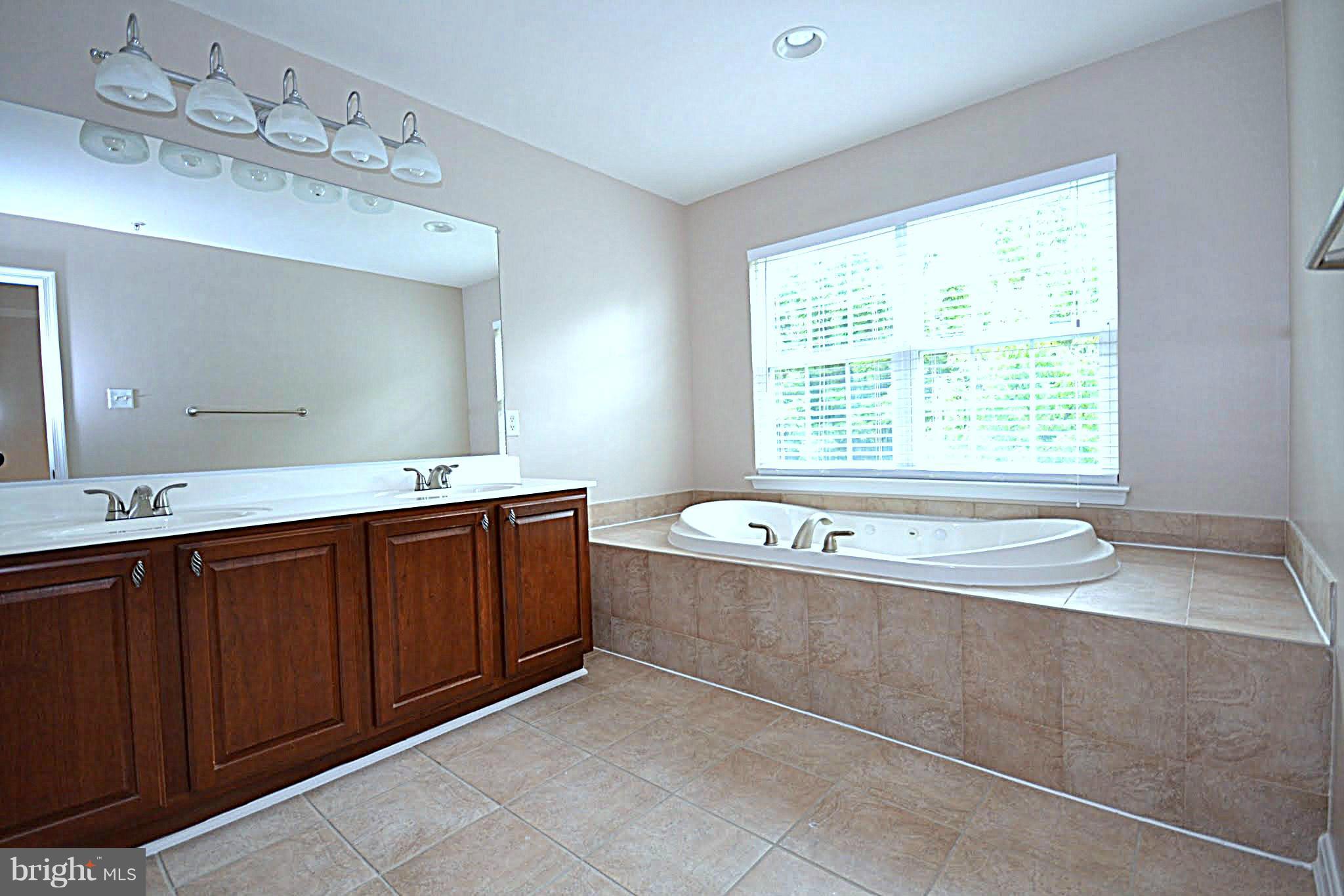 8442 Charmed Days Laurel, MD 20723 - Photo 10 of 13 Bath