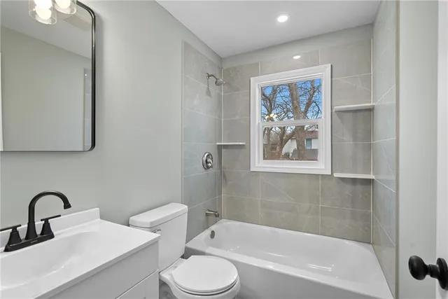 $199,900 | West Street, Harrisonville, MO 64701