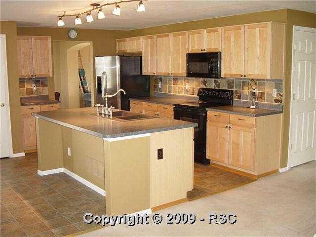 8325 Del Rio Road Peyton, CO 80831 - Photo 2 of 16
