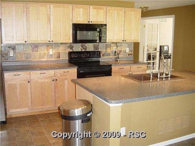8325 Del Rio Road Peyton, CO 80831 - Photo 3 of 16