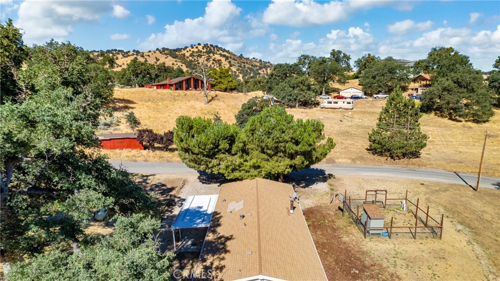 17500 High Gun Drive Tehachapi, CA 93561 - Photo 14 of 46 a view of a city