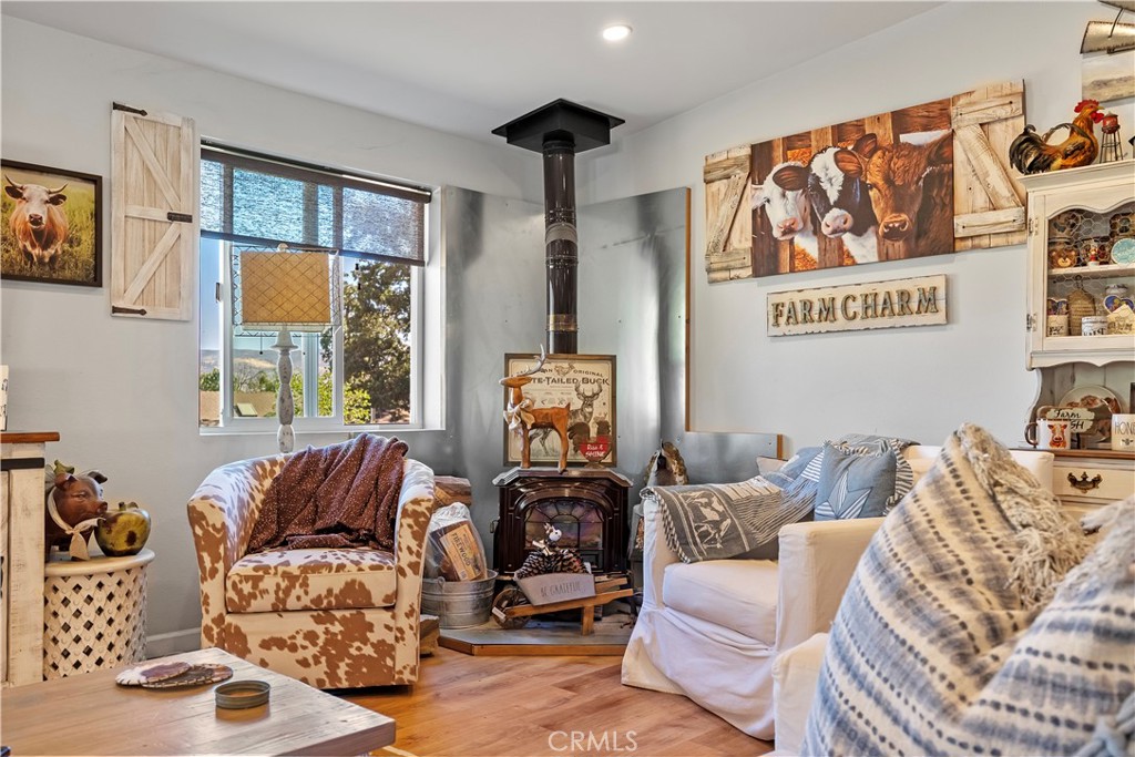 17500 High Gun Drive Tehachapi, CA 93561 - Photo 27 of 46 a living room with furniture and a window