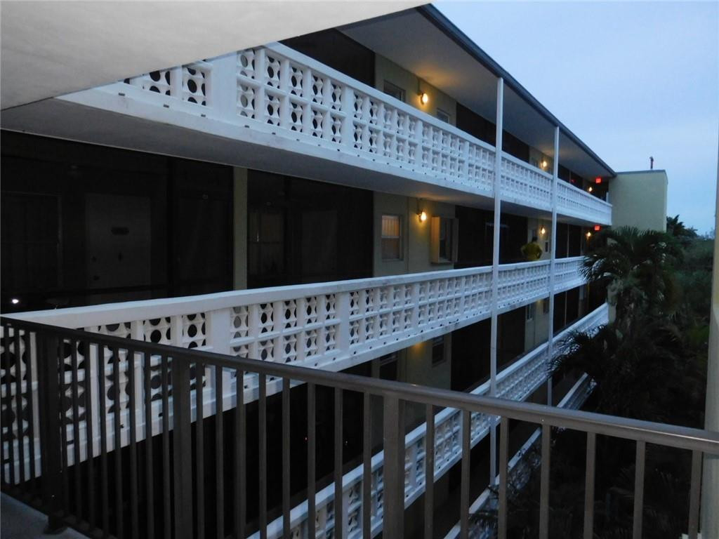 1425 Arthur Street, Unit 414B Hollywood, FL 33020 - Photo 11 of 50 Photo 11