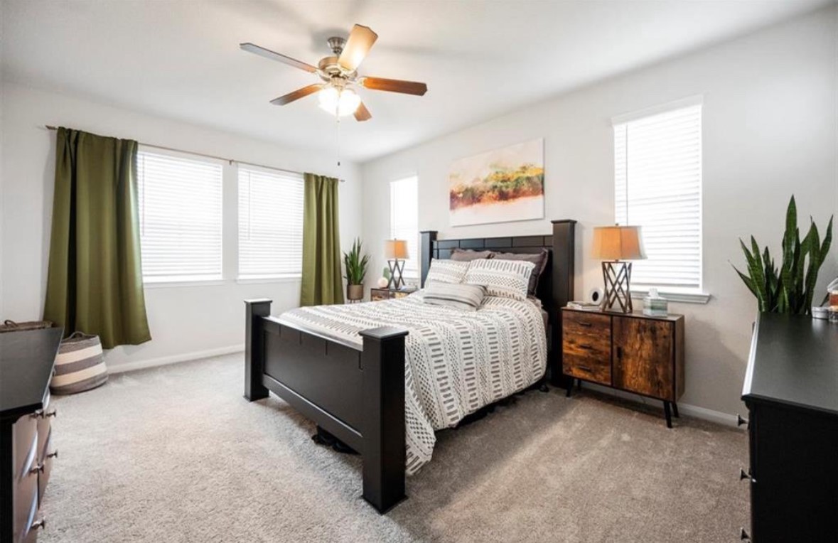 5527 Cuerta Street Houston, TX 77023 - Photo 10 of 17 Spacious primary bedroom located upstairs
