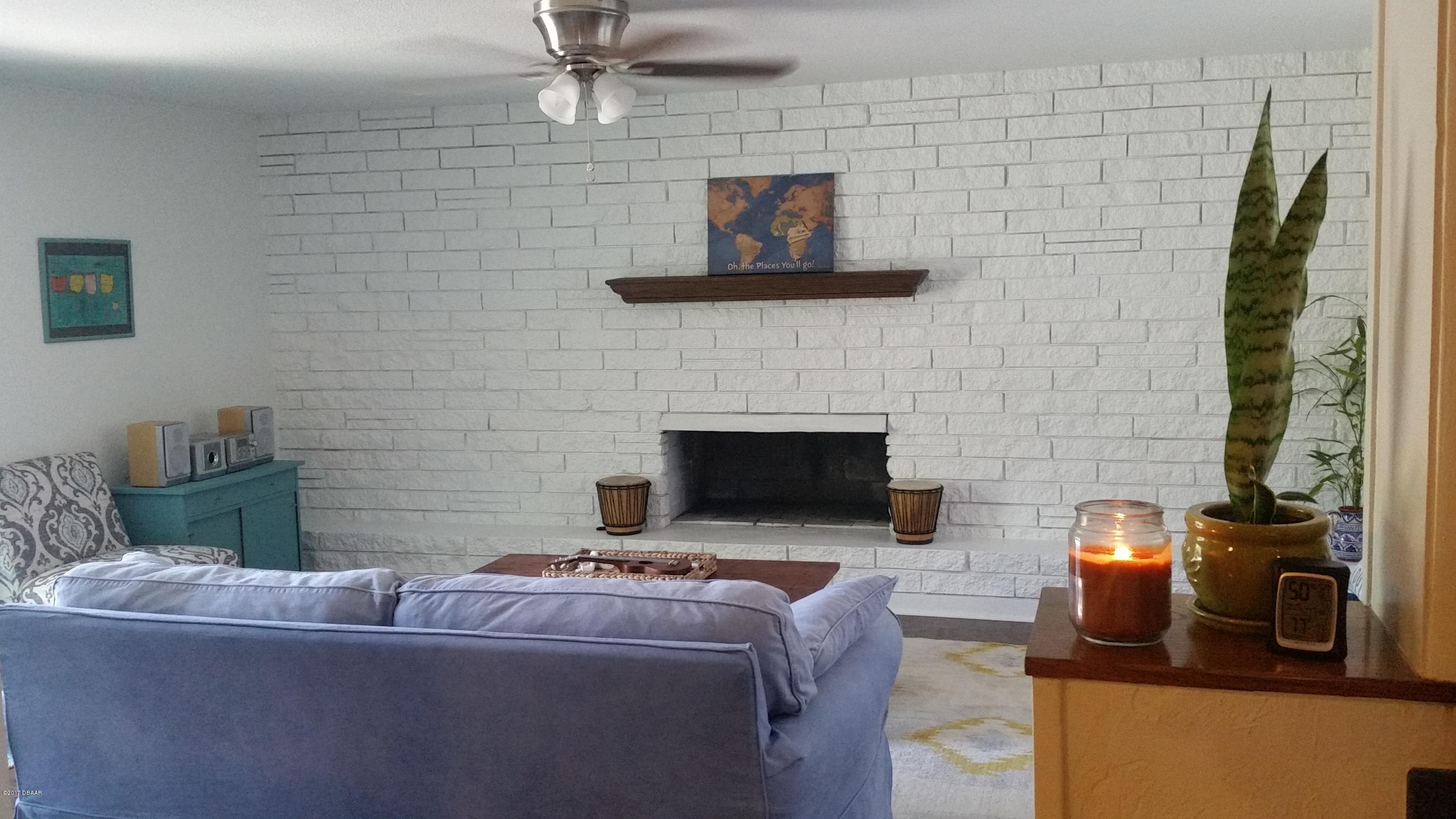 2177 Nottingham Road South Daytona, FL 32119 - Photo 8 of 20 Family Room