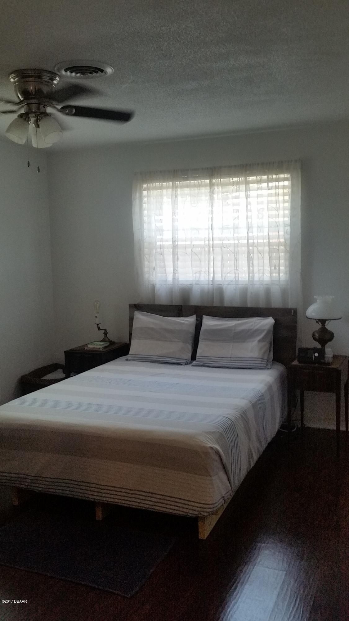 2177 Nottingham Road South Daytona, FL 32119 - Photo 9 of 20 Master Bed