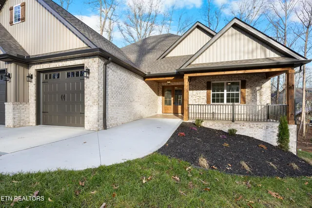 $724,900 | 100 Tigitsi Lane, Loudon, TN 37774