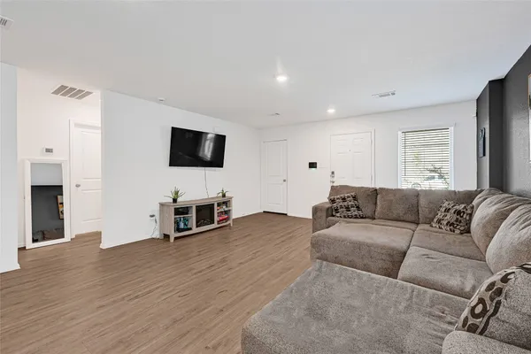 $1,800 | 22326 Mountain Pine Drive, New Caney, TX 77357