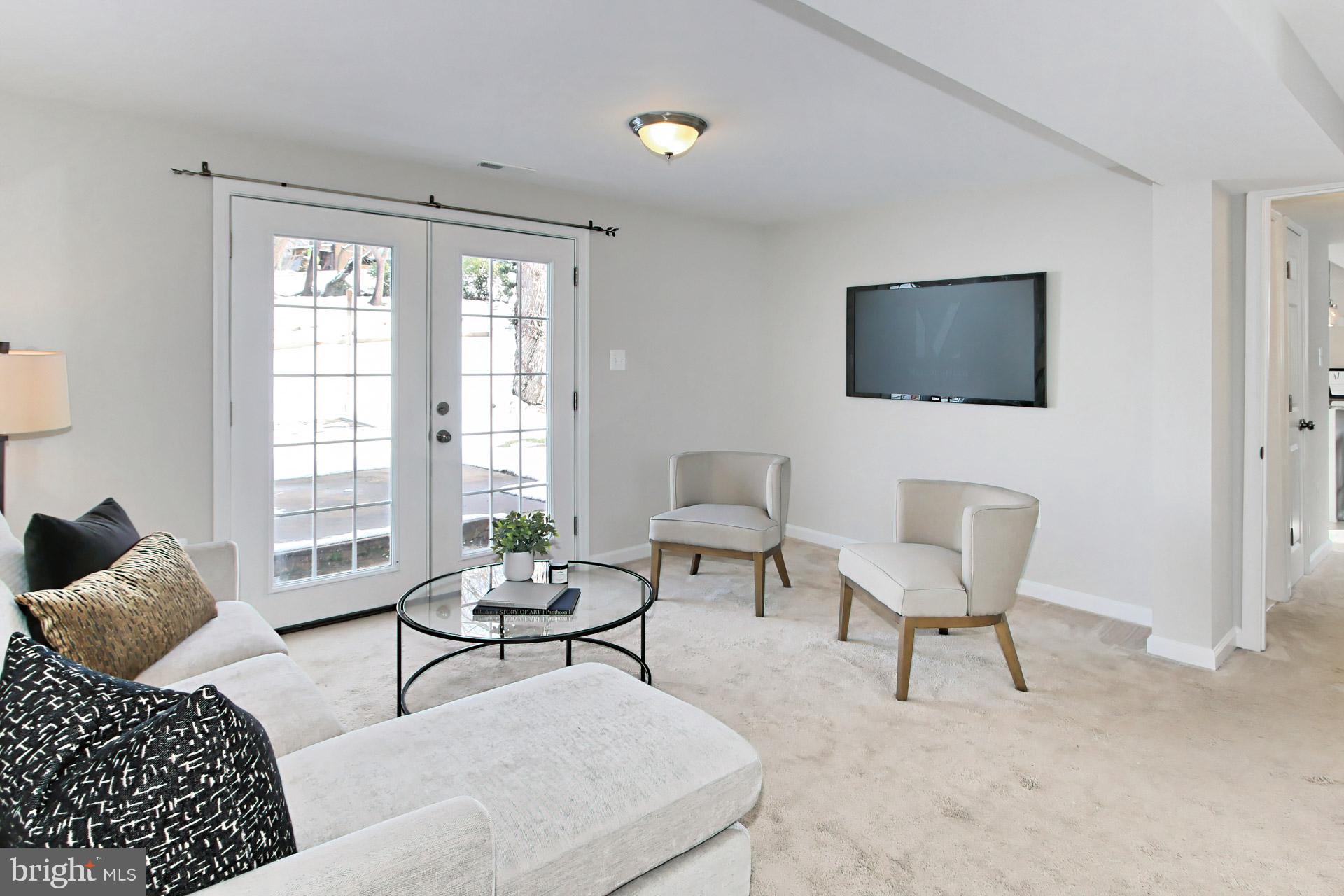 13105 Haddock Road Woodbridge, VA 22193 - Photo 23 of 35 Gallery Image 23