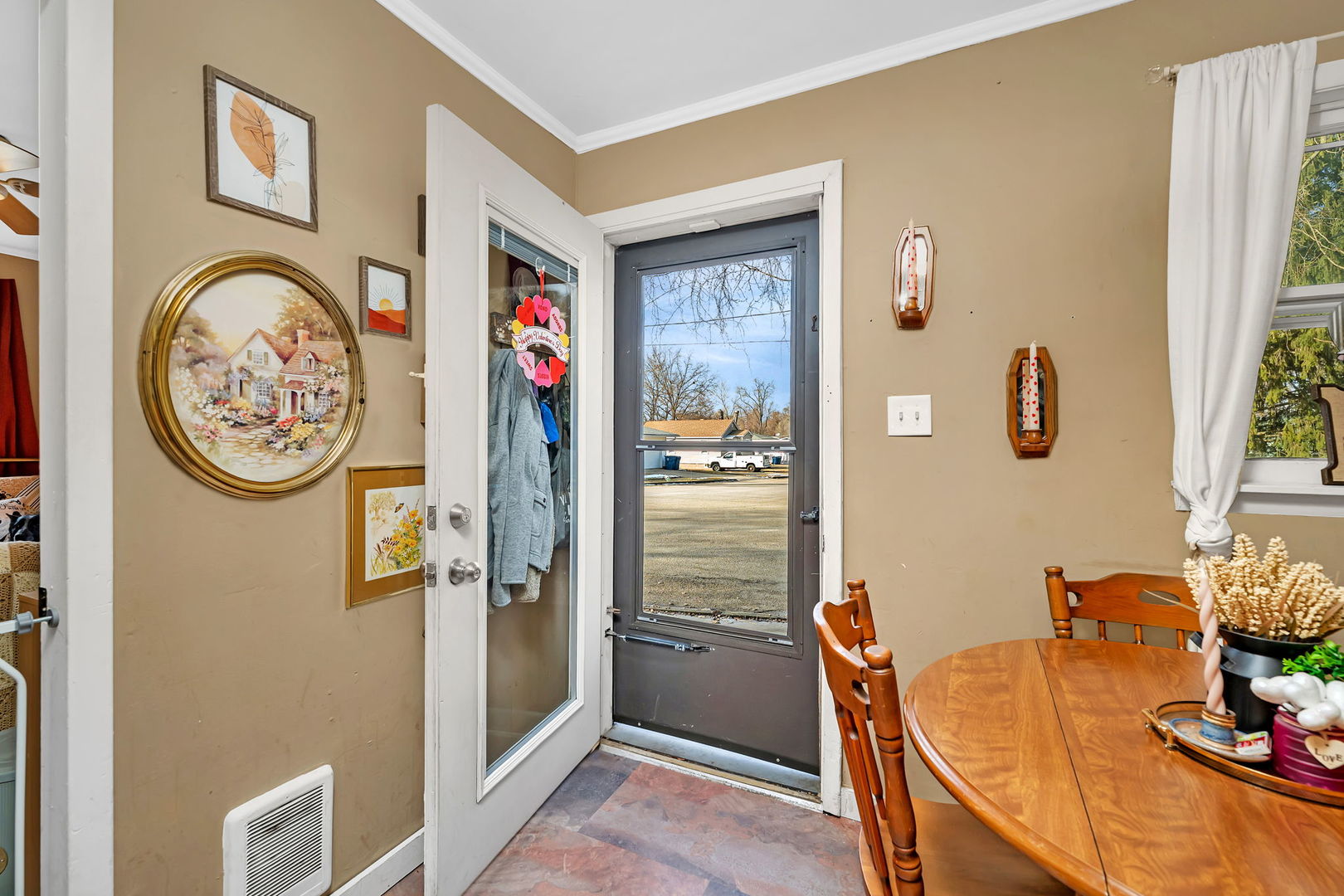 721 Lincoln Street Morris, IL 60450 - Photo 4 of 14