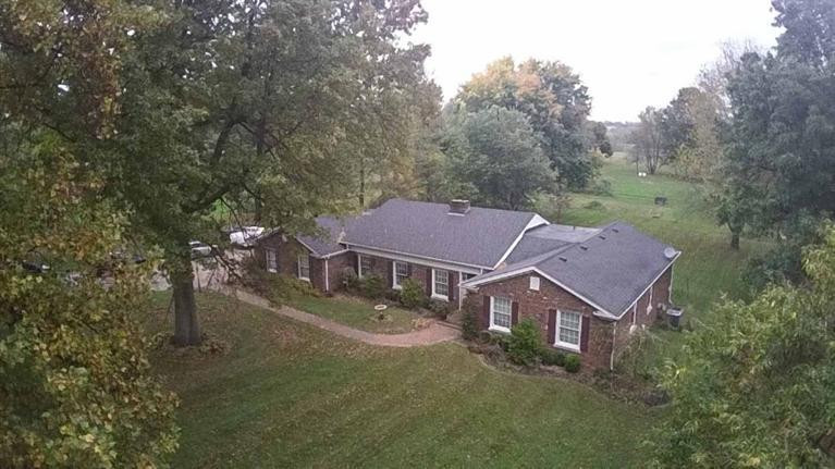 2221 Hume Road Lexington, KY 40516 - Photo 12 of 46 Photo 12