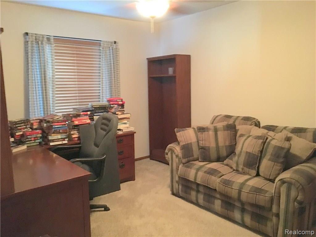 89 Arlington Drive Rochester Hills, MI 48307 - Photo 11 of 18
