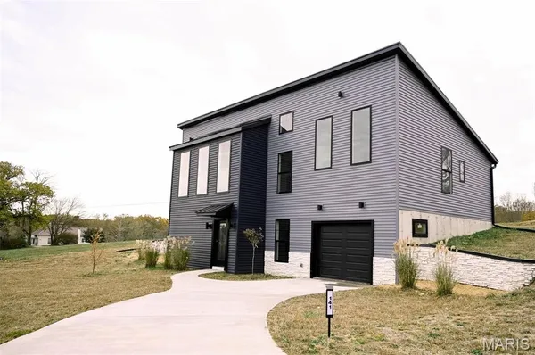 $348,000 | 141 Marilyn Court, Bourbon, MO 65441