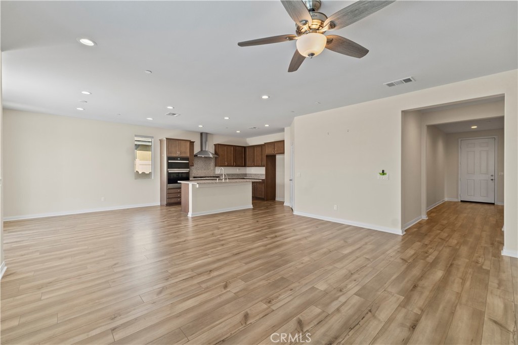 760 Kuchar Street Perris, CA 92571 - Photo 7 of 31