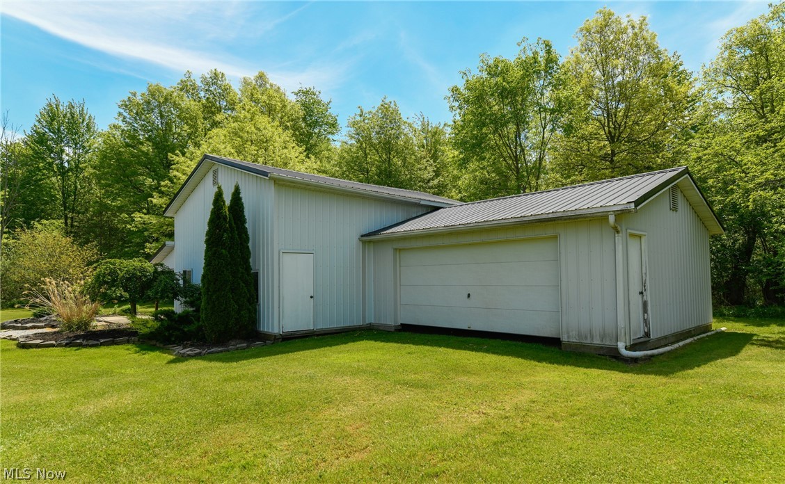 7810 Kennard Road Lodi, OH 44254 - Photo 31 of 35 Need someplace to store your toys or want to have some critters? This building has 1156 SqFt of space plus a loft upstairs for extra storage.