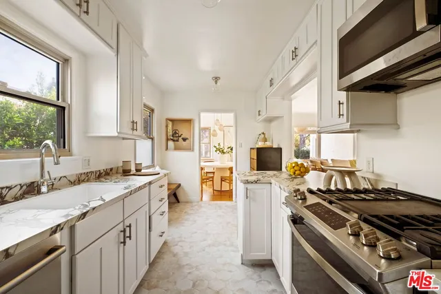 $2,100,000 | 1016 Indiana Court, Venice, CA 90291