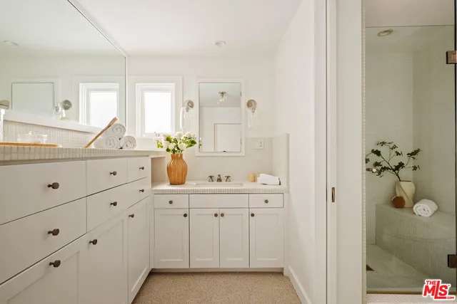 $2,100,000 | 1016 Indiana Court, Venice, CA 90291