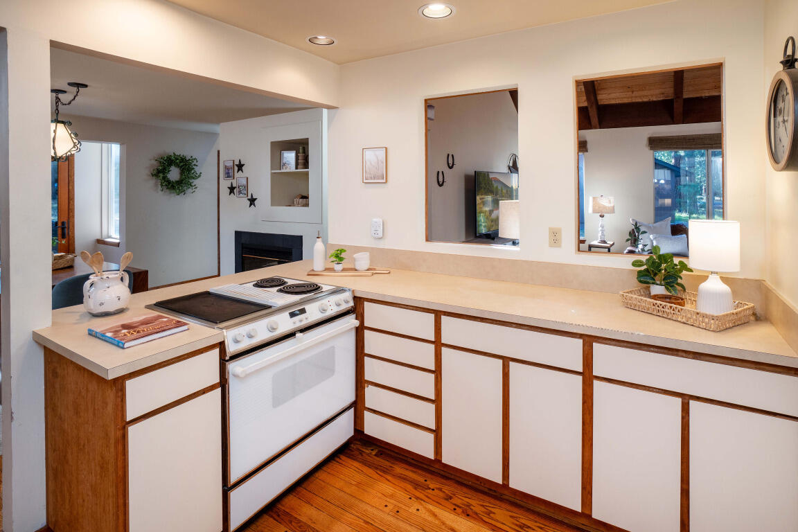 70701 Pasque Flower, Unit SM 94 Black Butte Ranch, OR 97759 - Photo 8 of 26