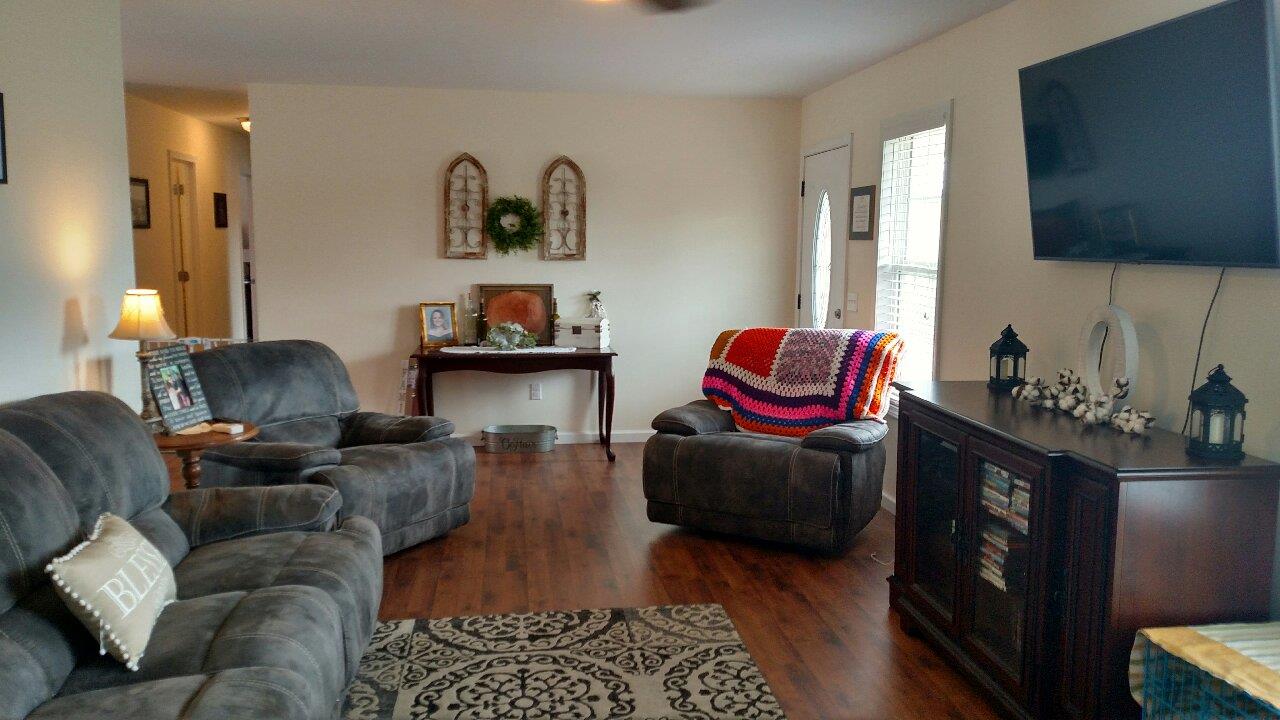 386 Trent Road Lafayette, TN 37083 - Photo 8 of 15 Another view of spacious living room
