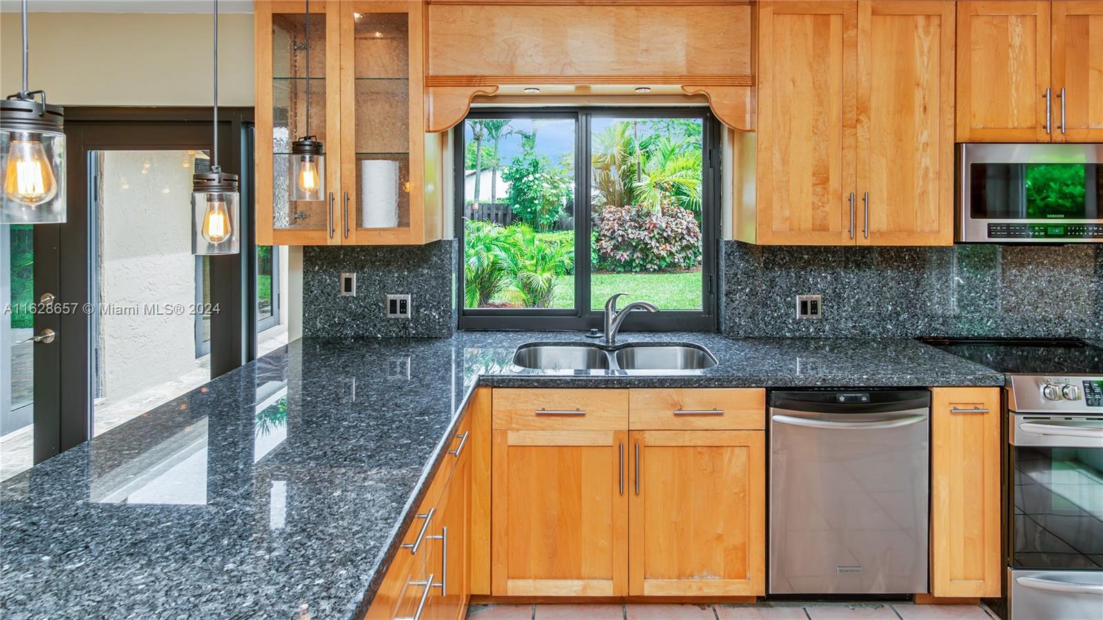 13565 Southwest 116th Terrace Miami, FL 33186 - Photo 6 of 30