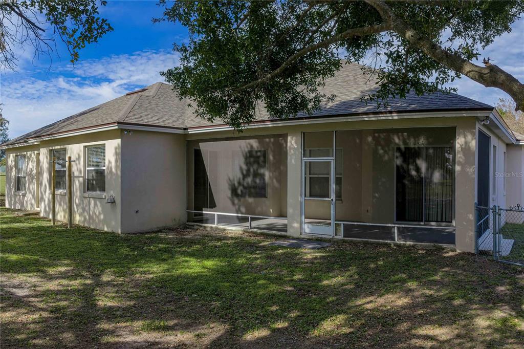 5766 High Ridge Loop Lakeland, FL 33812 - Photo 10 of 57 Gallery Image 10