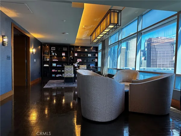 $2,180,000 | 900 West Olympic Boulevard, Unit 31J, Los Angeles, CA 90015
