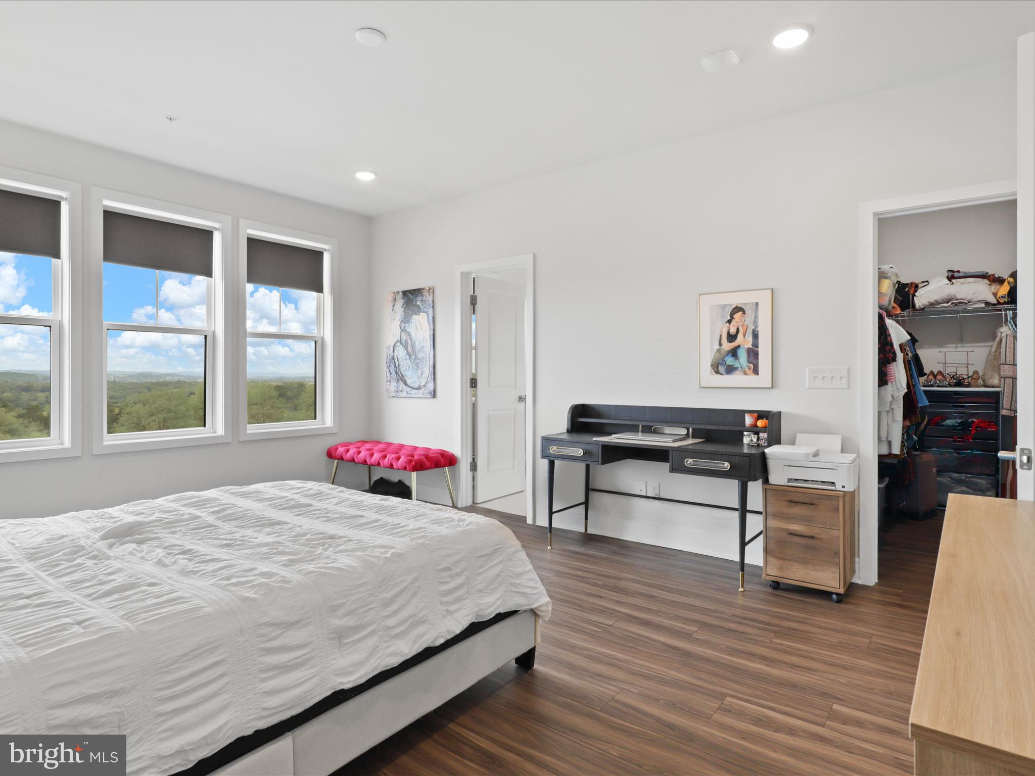 20789 Lamlash Terrace Ashburn, VA 20147 - Photo 23 of 46