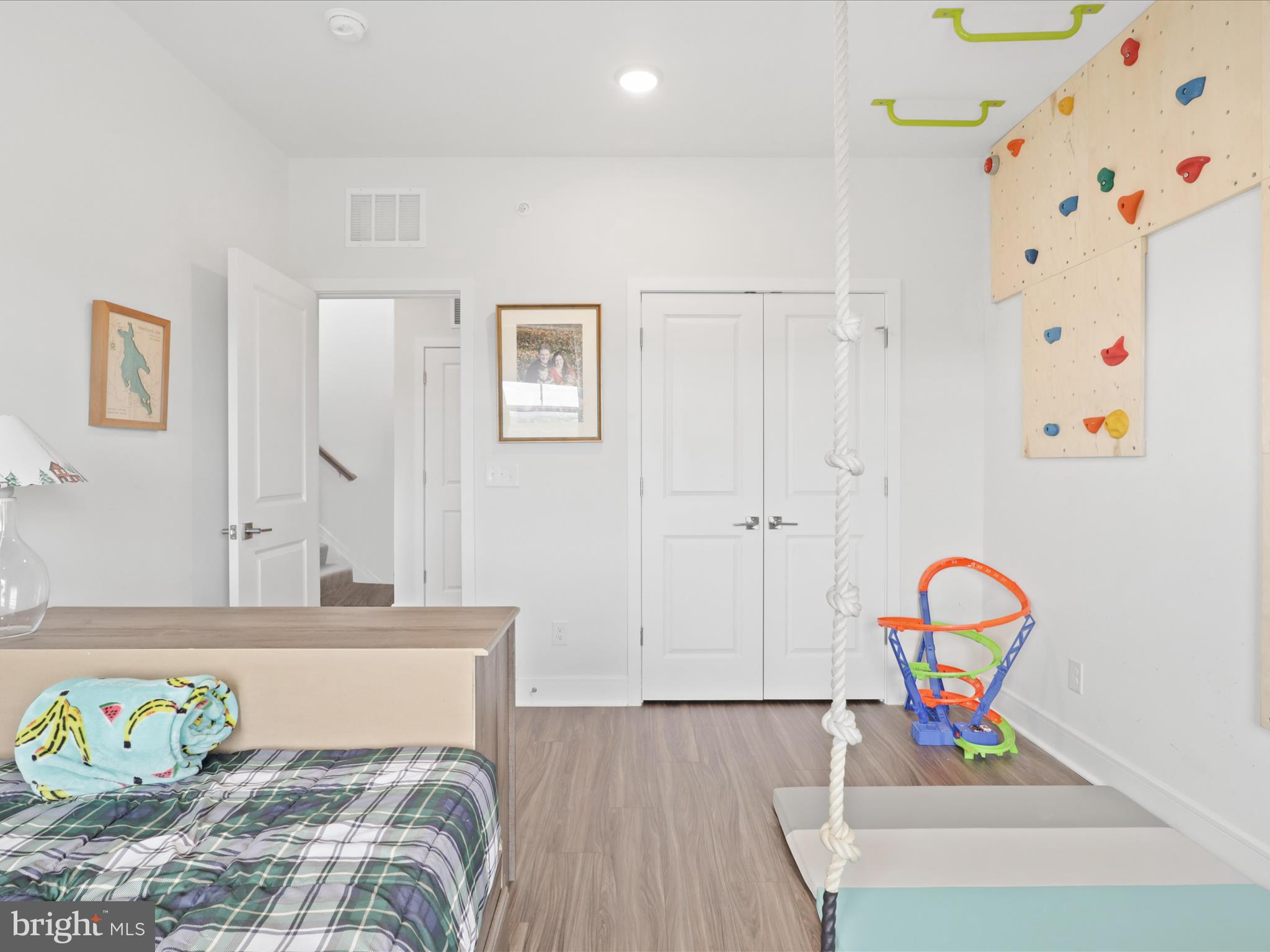 20789 Lamlash Terrace Ashburn, VA 20147 - Photo 32 of 46