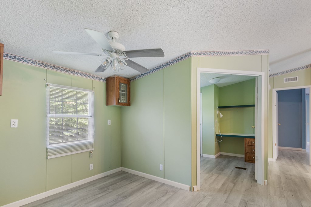 39 South Point Harbor Drive Chappells, SC 29037 - Photo 12 of 31 Gallery Image 12