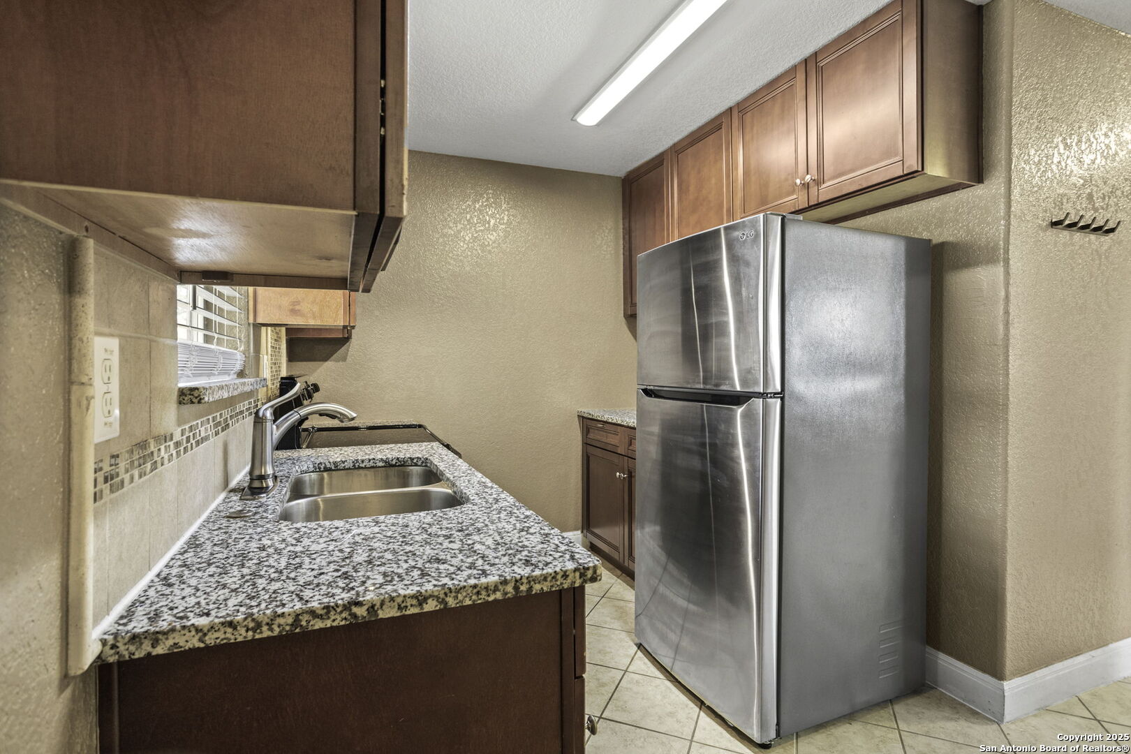 236 East Dullnig Court, Unit 3 San Antonio, TX 78223 - Photo 3 of 9