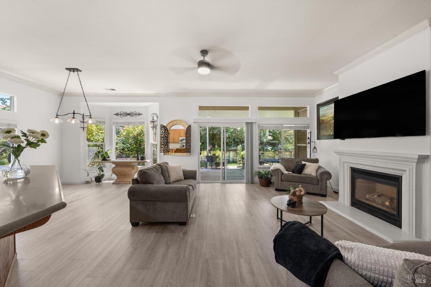 602 Summerset Drive Rio Vista, CA 94571 - Photo 8 of 65 Family room