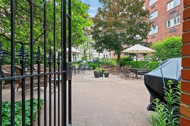 $159,500 | 4601 Fifth Avenue, Unit 327, Pittsburgh, PA 15213