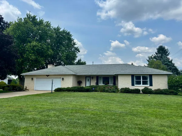 $369,500 | 4100 Marlowa Drive, Groveport, OH 43125