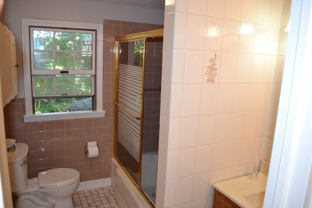 67 Cameron Road Norwood, MA 02062 - Photo 8 of 29 Gallery Image 8