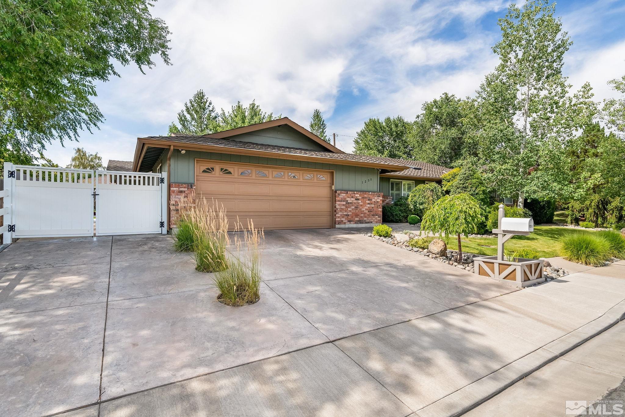 1250 Feather Way Reno, NV 89509 - Photo 3 of 34 Photo 3